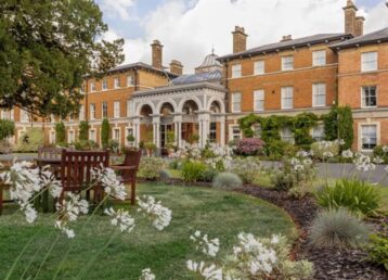 OP26-Front_garden1000_1156874036